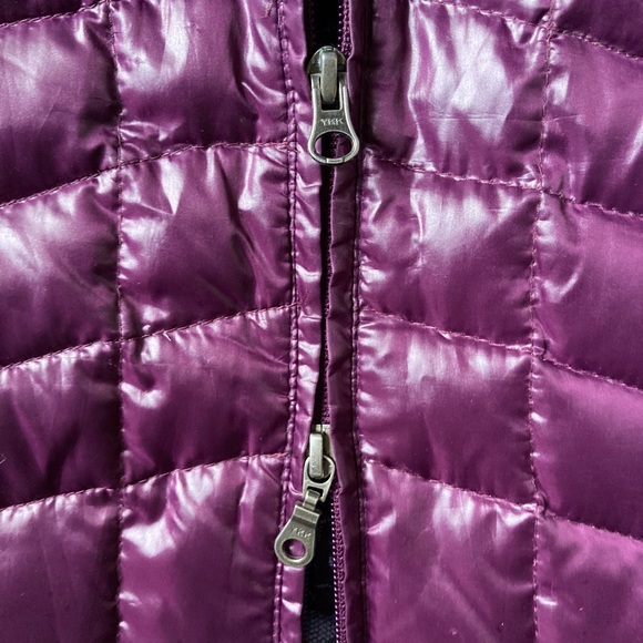 Women’s Obermeyer down jacket, sz small, Purple w/ beautiful lace design lining - Picture 4 of 12